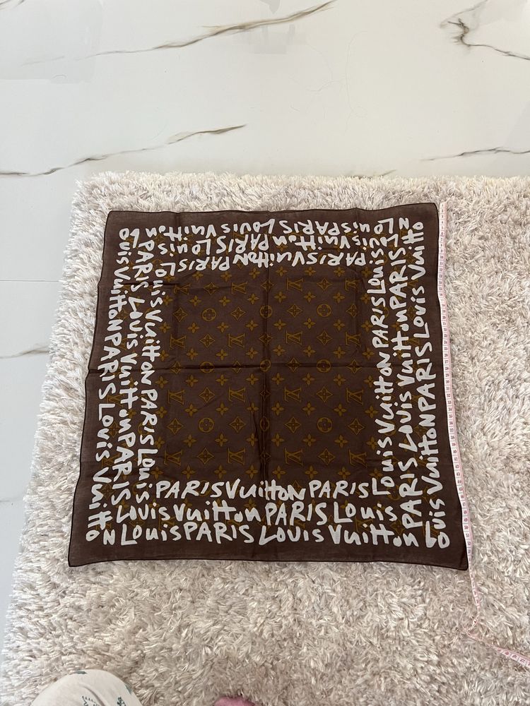 Esarfa Louise Vuitton