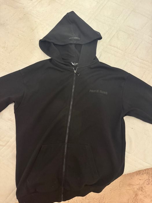 Суитшърт PAUSE черен
