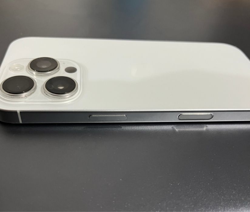 Iphone 16 Pro White Titanium