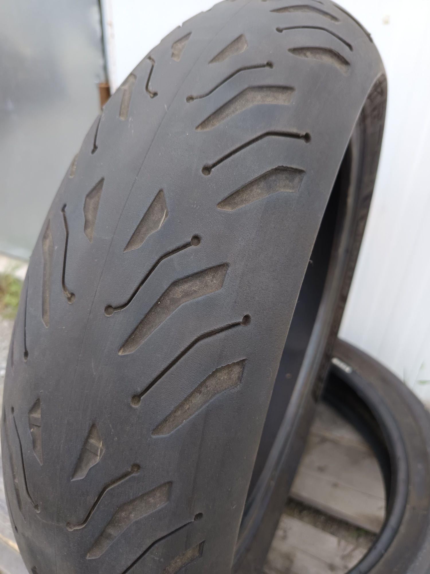 Мото гума 160 60 ZR 17 MICHELIN ROAD 6 Дот 4821