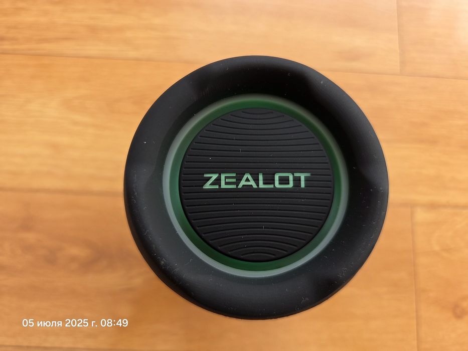 Музыкальная портативная колонка