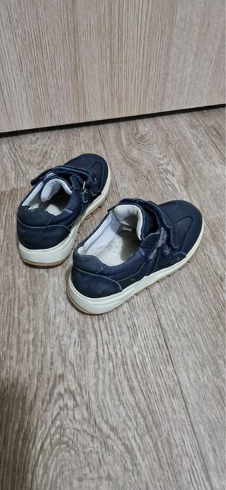 Детская кроссовка 26 размер