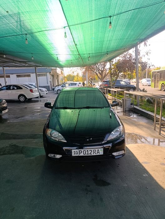 Qora Gentra sotiladi