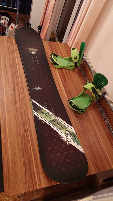 Placa Snowboard Neversummer 158 Cu legaturi Union Force L