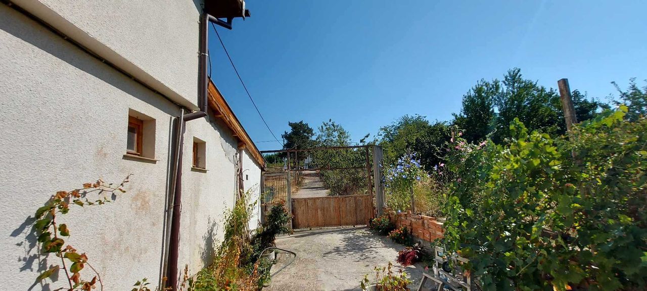 Продава се Къща в Хасково, Куба - 100 кв.м за 1018 €/кв.м - Снимка #1