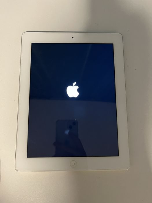 Продам ipad 2 в хорошем состояние