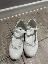 Официални обувки за момиче