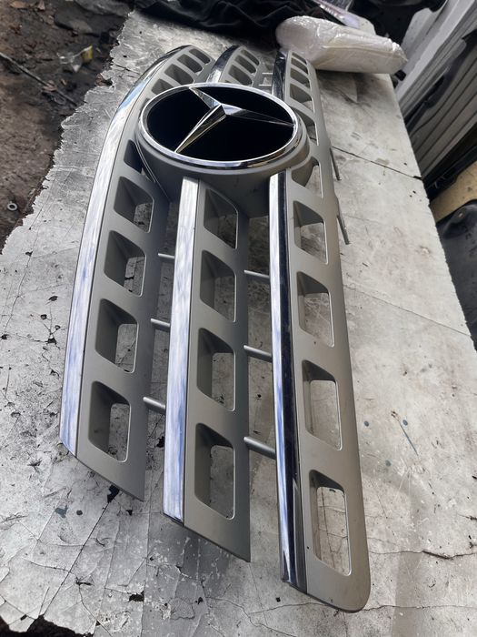 Оригинална решетка Мерцедес ML W164 фейслифт /  Facelift