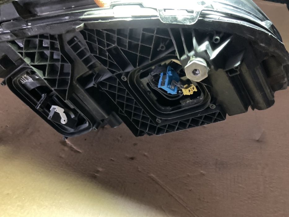 Far Mercedes E-Class W212 Facelift 2013 - 2016 Far stanga led