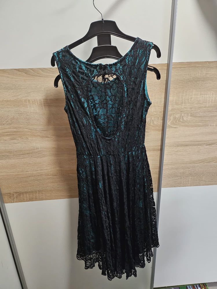 Rochie verde cu dantela