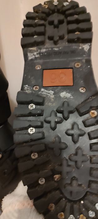 Bocanci Metalshop 36