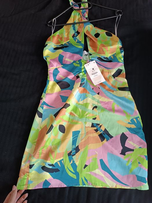 Нови рокли Bershka, Mohito