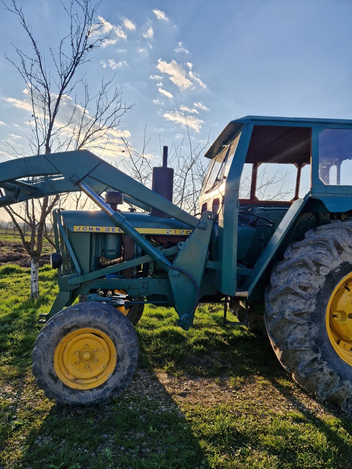 Tractor de vânzare