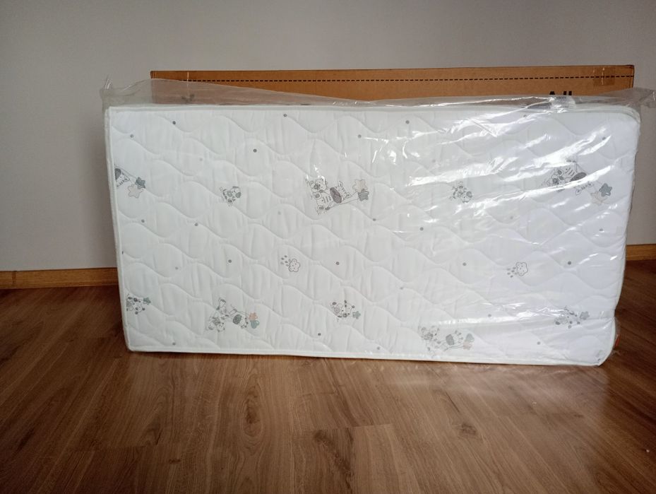 НОВО Бебешка кошара Cangoroo Albero/подарък НОВ матрак Lorelli