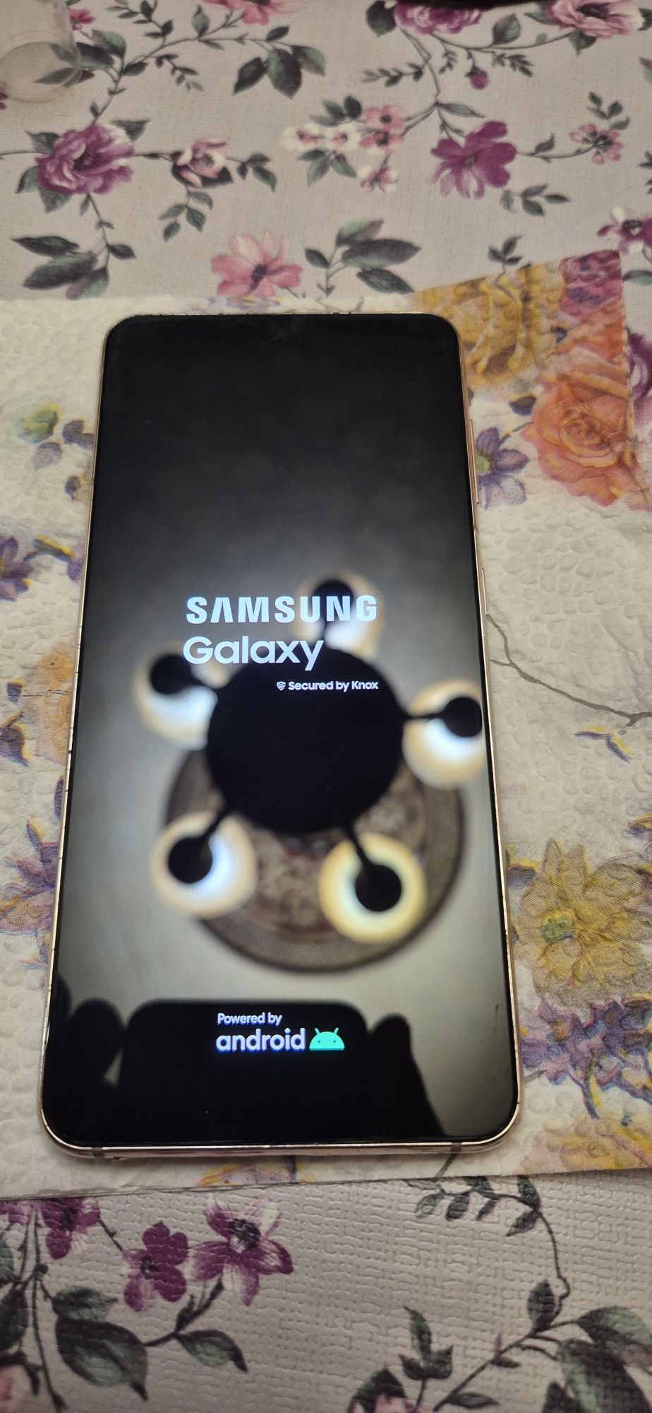 SAMSUNG S21 256 gb.