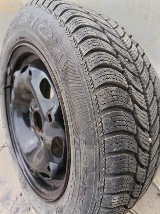 Зимни гуми 185/60/14 с джанти