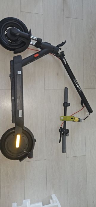 Trotineta electrica Xiaomi Electric Scooter 5 350 W - Nouă