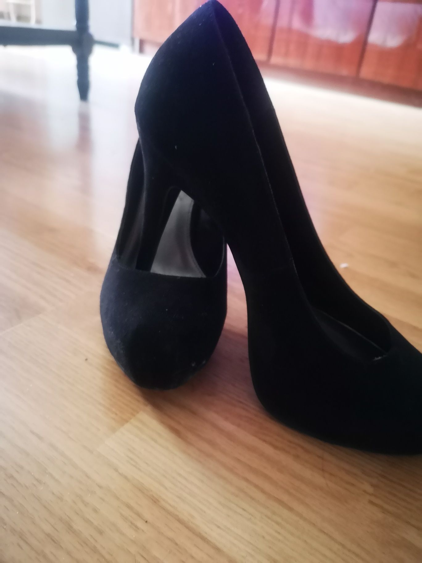 Дамски елегантни обувка