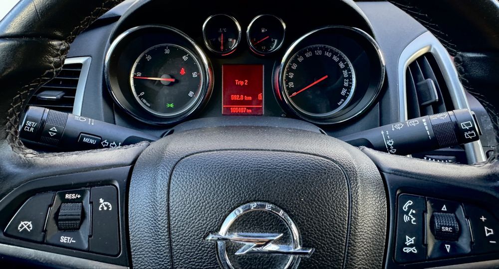 Opel Astra J 1.7 CDTI 2012