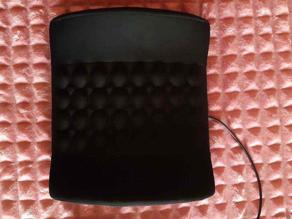 Загряваща възглавничка с вибрации за кръст и гръб