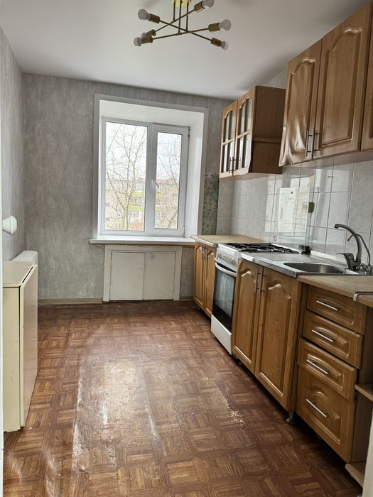 Сдам 2-х комнатную квартиру в отличном районе!