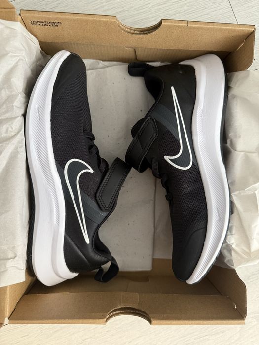 Продам кроссовки Nike