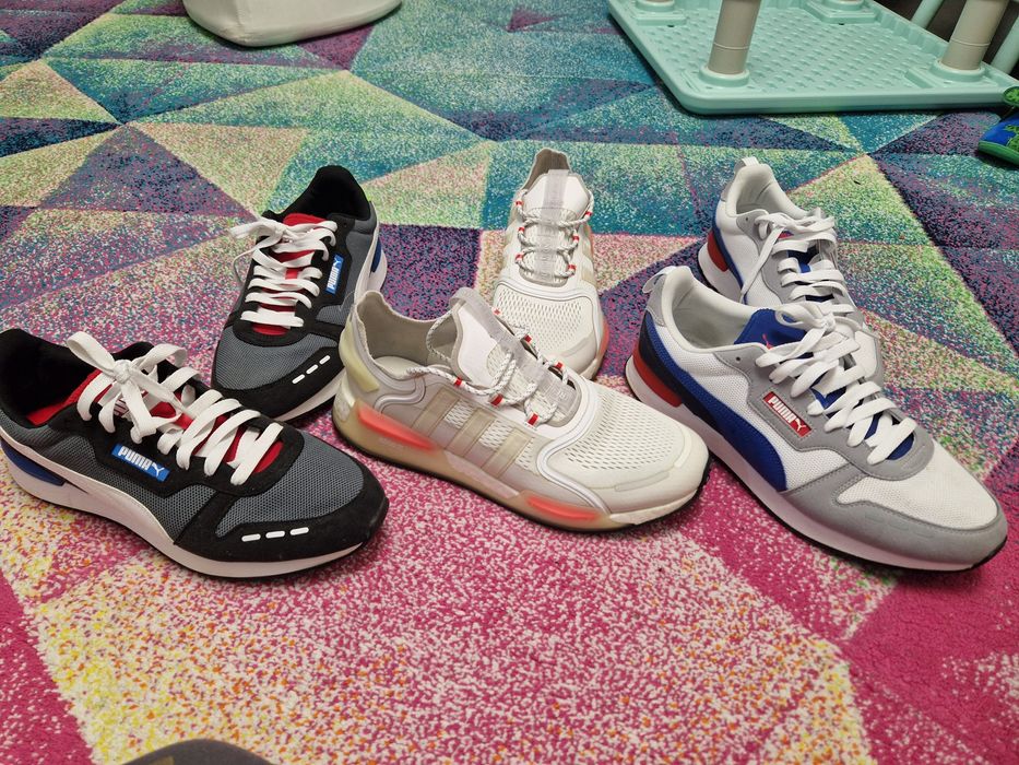 Vand 3 perechi de adidasi originali marime 47