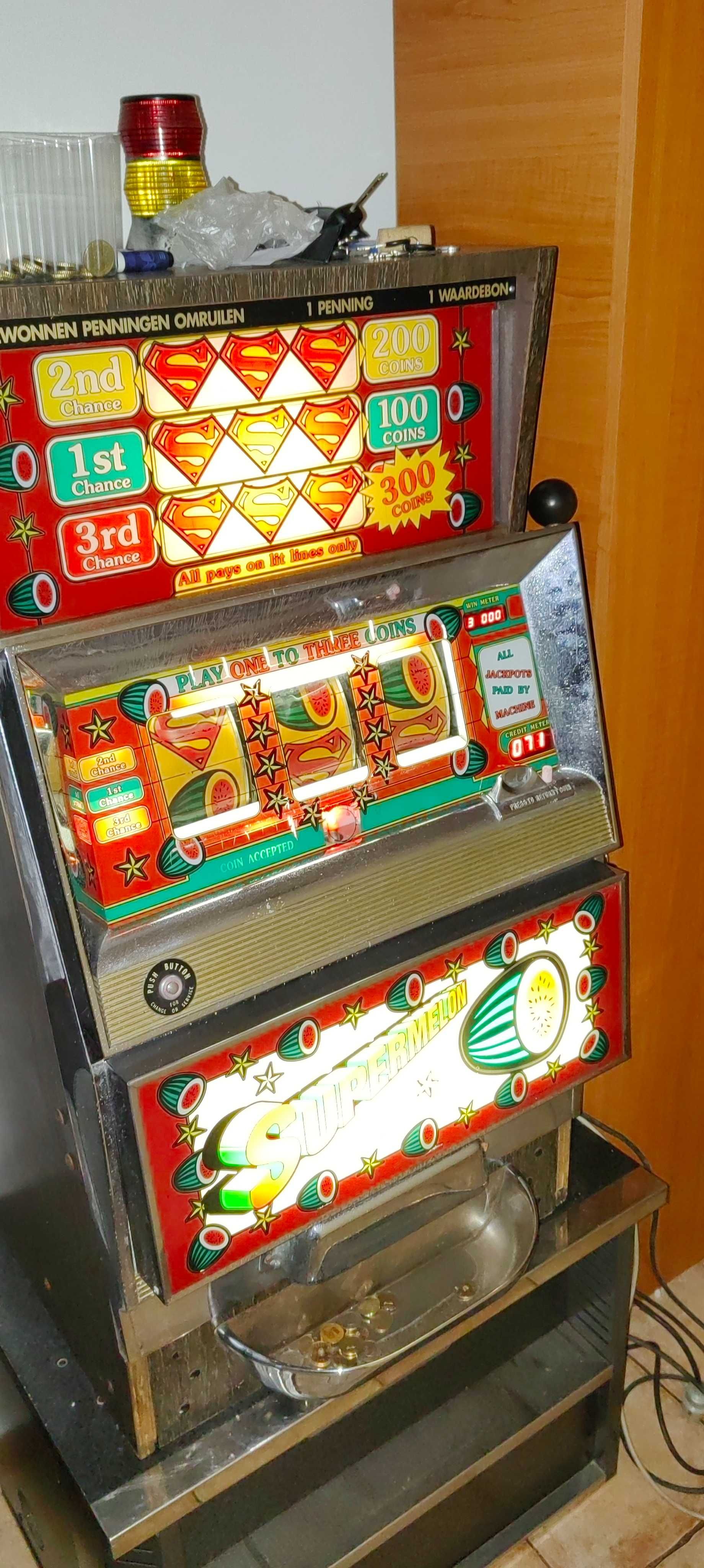 Vând slot machine Bally Supermelon