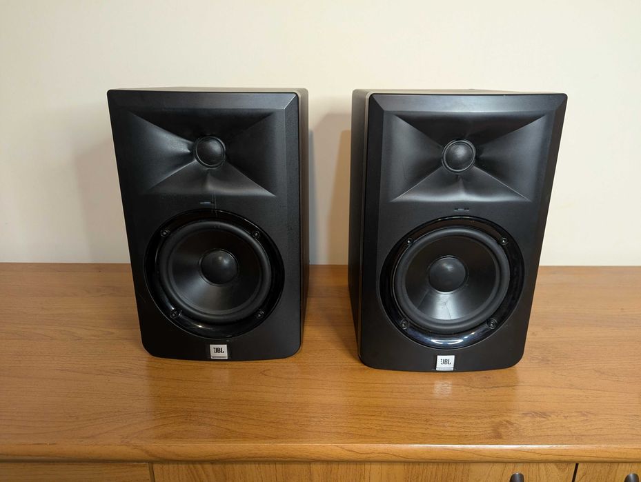 Акустические мониторы JBL LSR 305