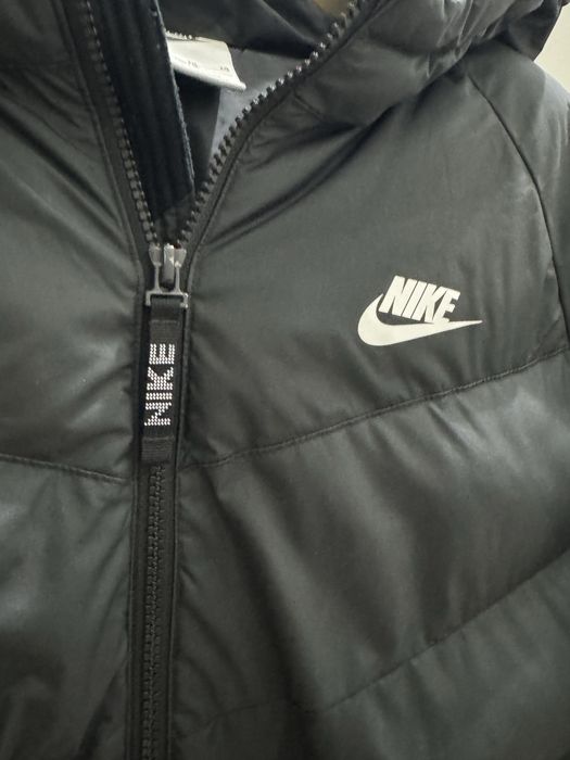 Geaca Nike 13-15 ani