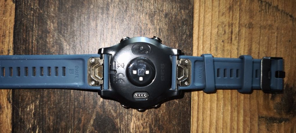 Смарт часовник Garmin Forerunner 935 + 13 каишки