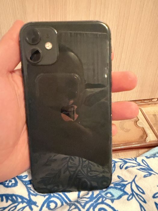 Айфон 11 64 в отличном состояний