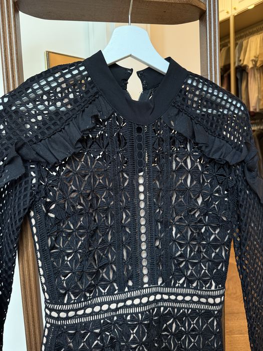 Вечерна черна рокля