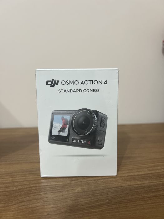 o cameră Camera de acțiune DJI Osmo Action 4 Standard Combo