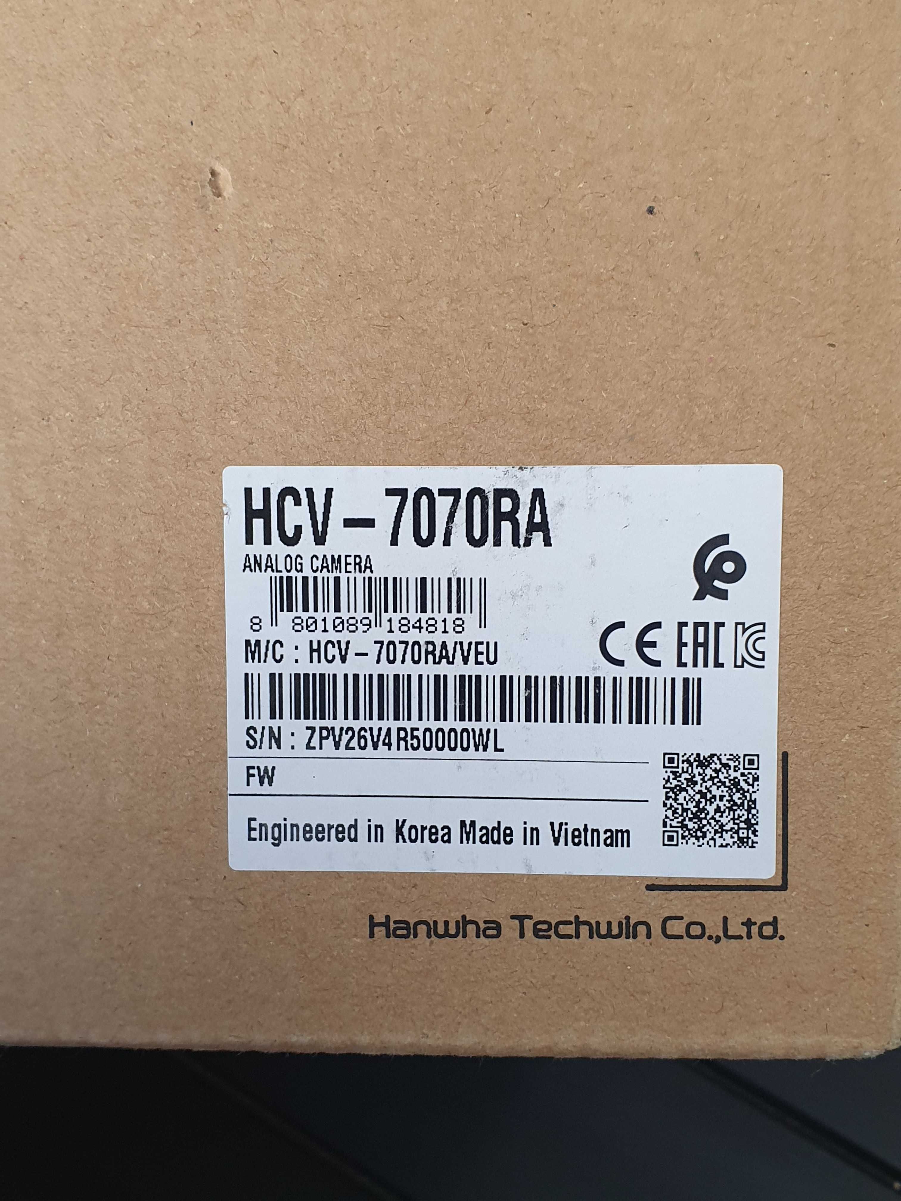 De vanzare doua camere video  noi model:HCV-7070RA