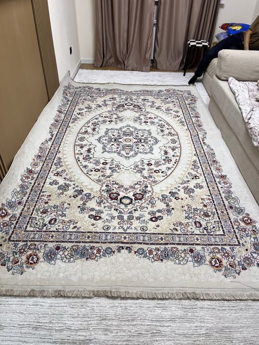 Ковер б/у.Размер 200х300