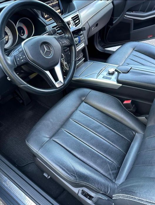 Interior E Class W212 Scaune plafon negru volan bancheta cotiera etc