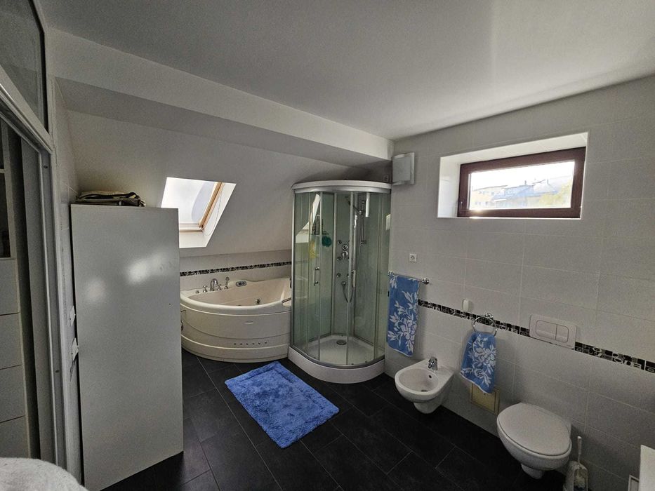 Particular, vand VILA 5 cam, cart. Tilisca