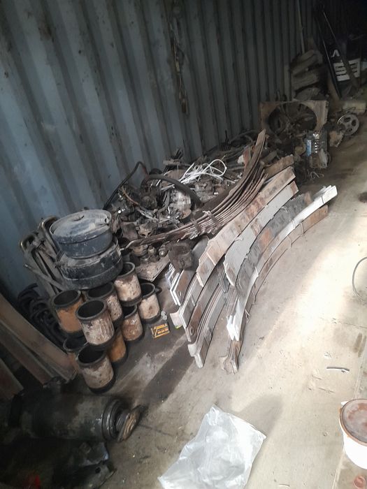 Зил запчастлар сотилади