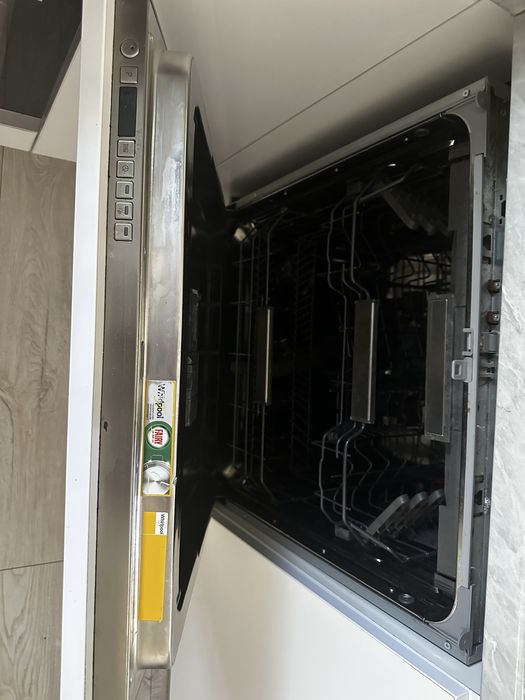 Mașina de spălat vase Whirlpool, 60cm, 14 seturi, în garanție