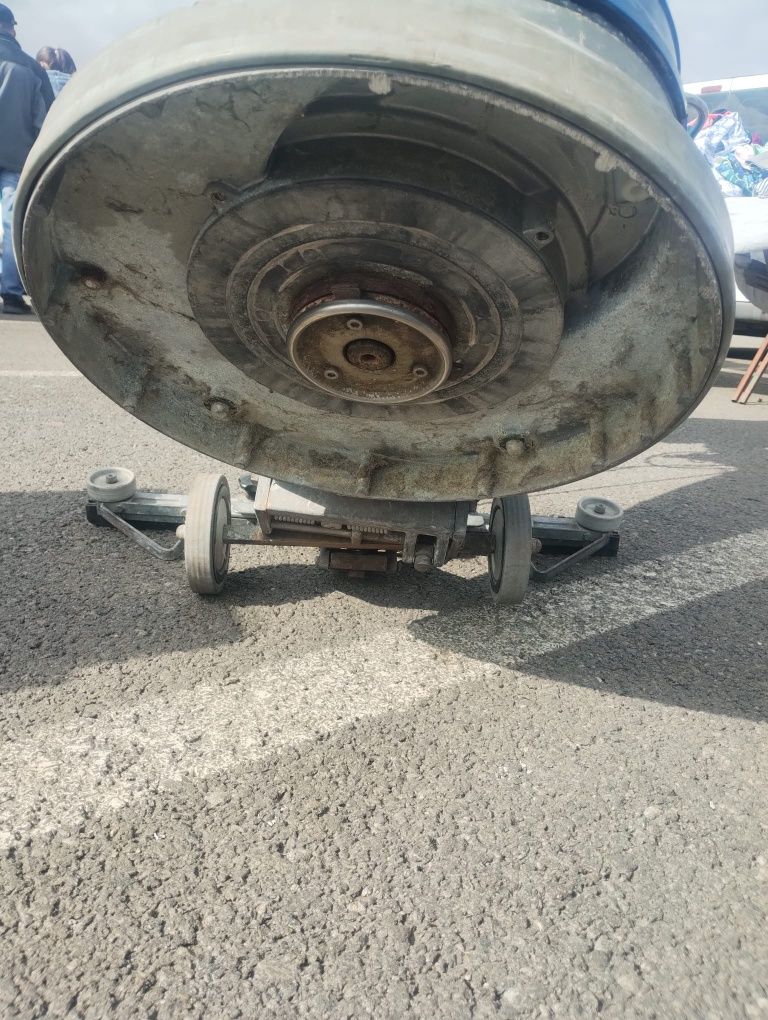 Mașina spălat/șlefuit pavele