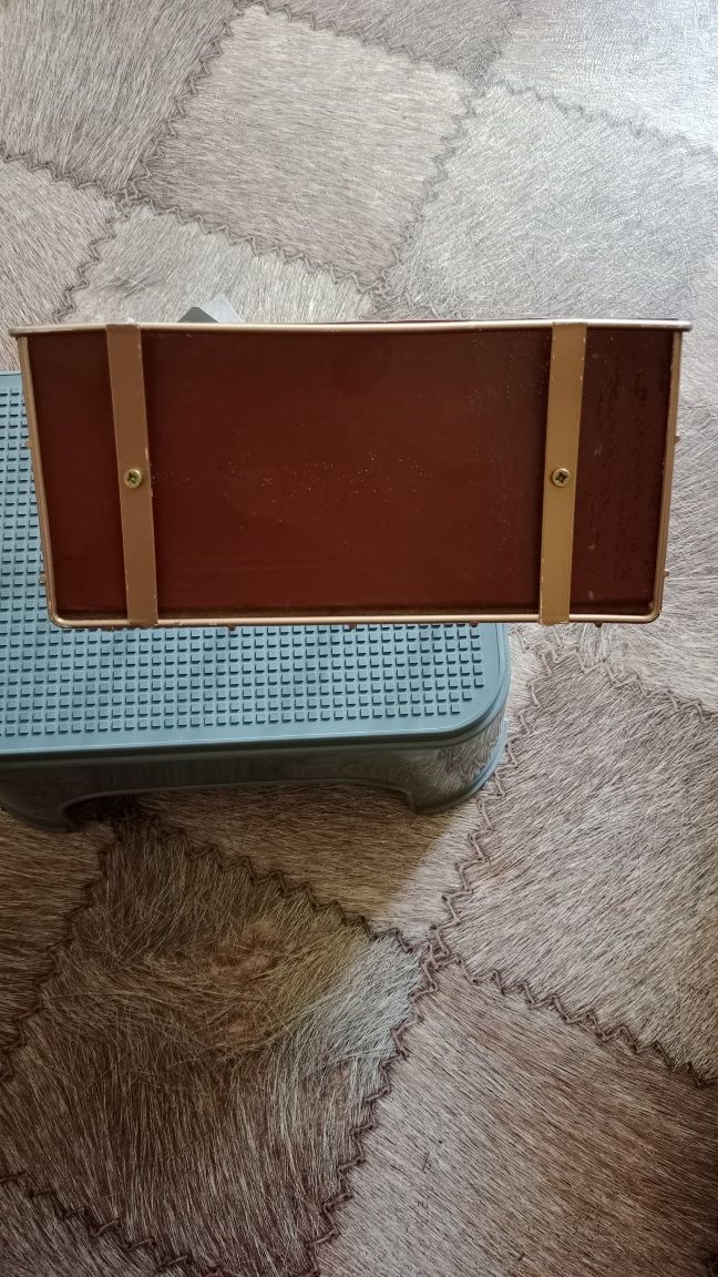 Продам полку, ключницу...