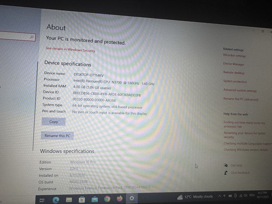 Laptop Medion foarte putin utilizat