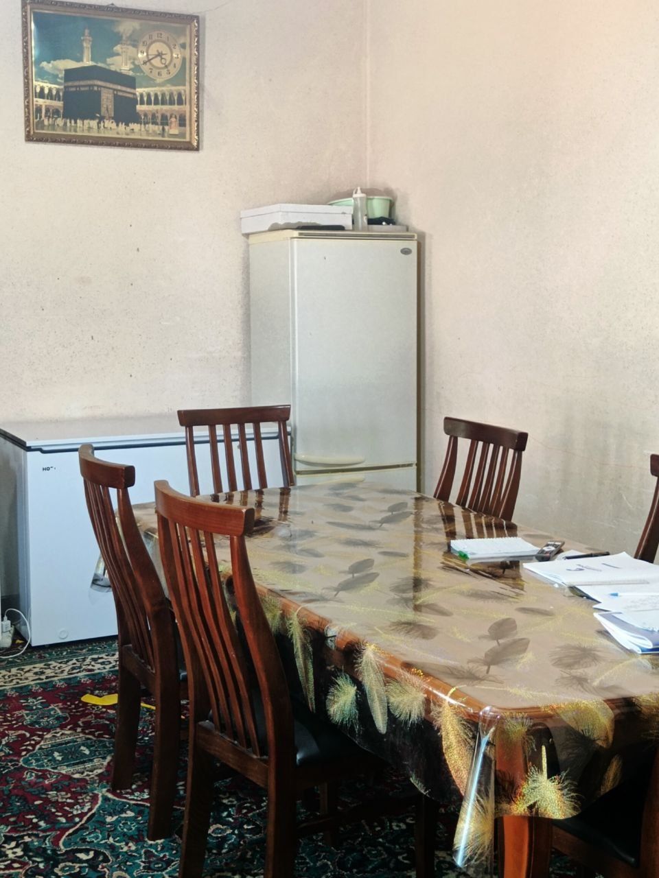 Уй  сотилади 2 хонали ховли хамма шаройти бор
