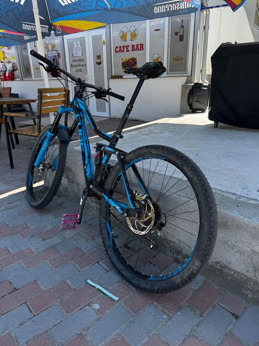 Vând bicicletă Cube fritzz