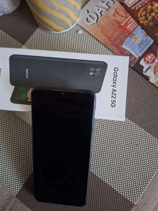 Употребяван самсунг А22 5 g 128GB много запазен соригинална опаковка.