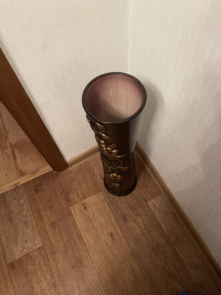 Керамическая ваза для цветов