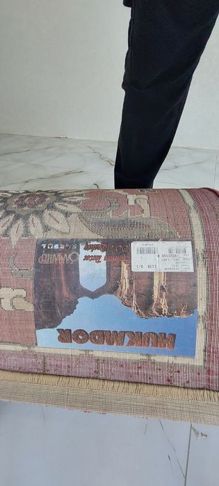 Гилам сотилади Хукмдор 5х4 2та бор