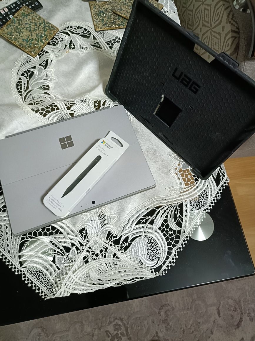 Vând Urgent Tableta Surface Pro 6/7