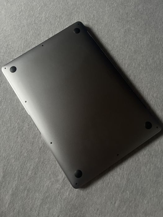 Schimb MacBook Air M1 256 8gb RAM cu PC